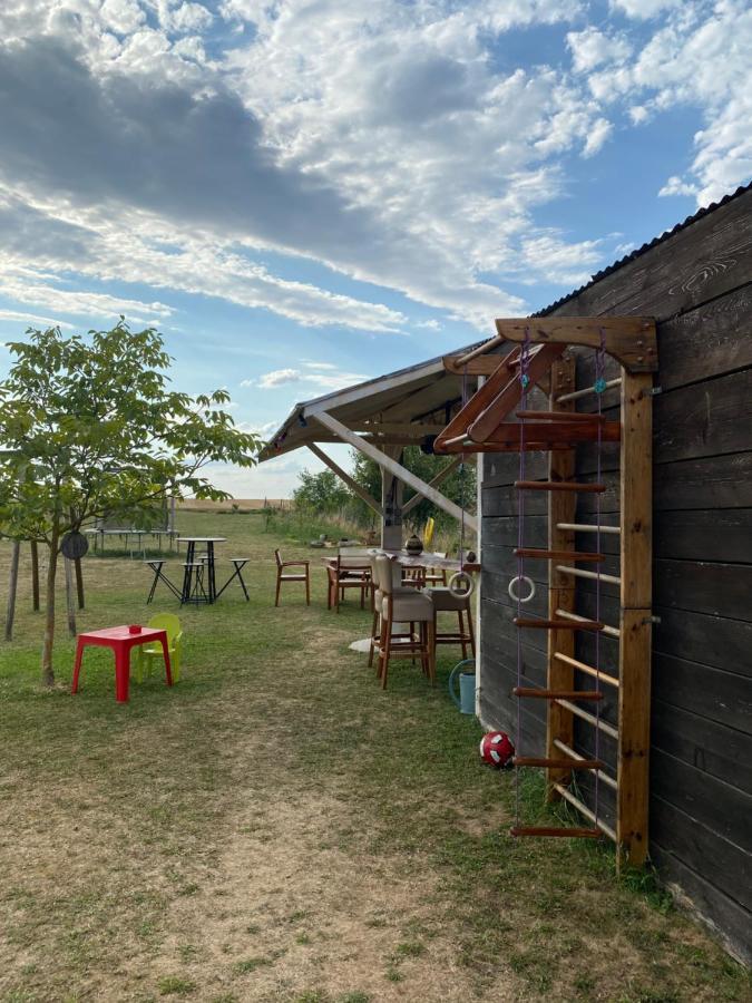 Complexe Familial Villa Charmes  Exteriör bild